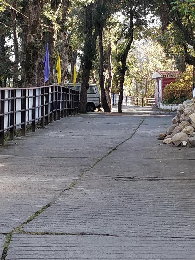 Surbee Resort Mussoorie Eksteriør billede