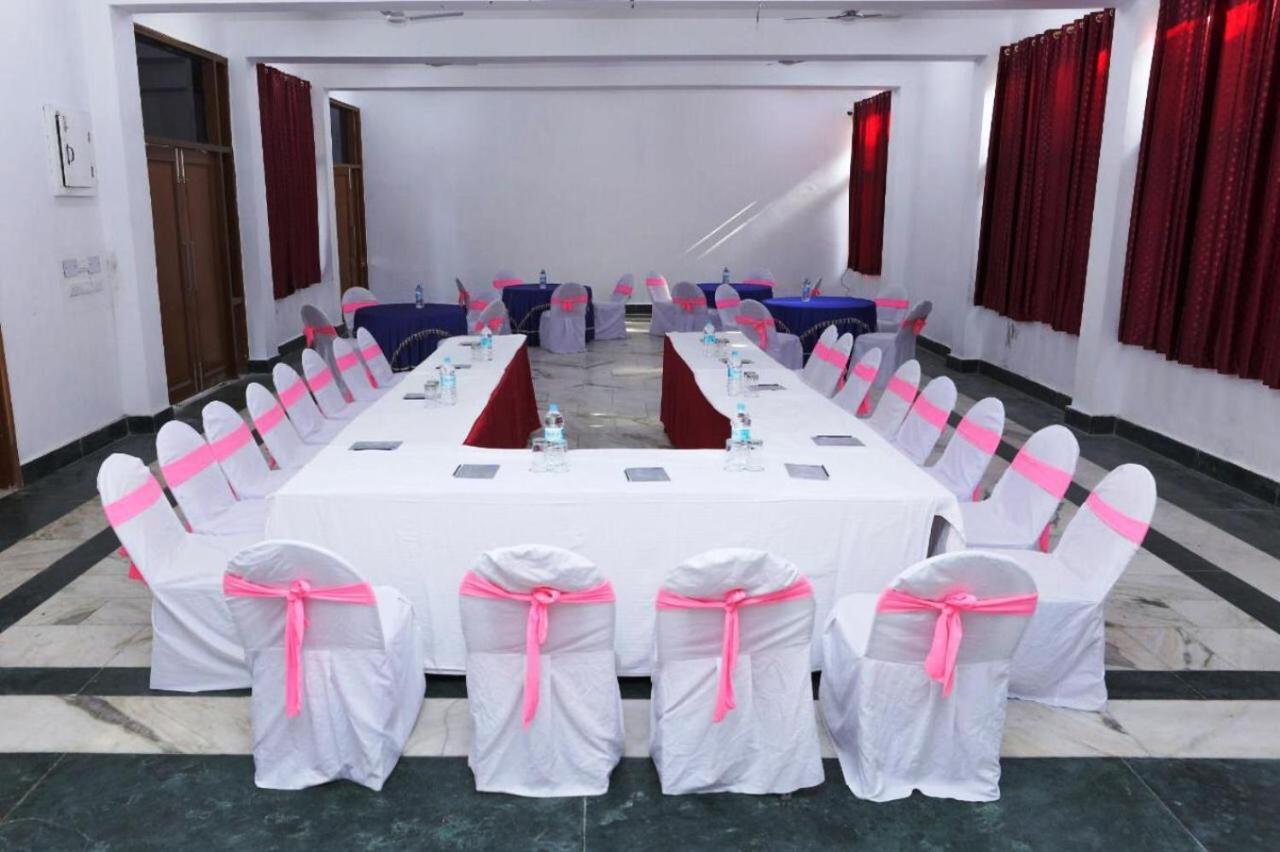 Surbee Resort Mussoorie Eksteriør billede